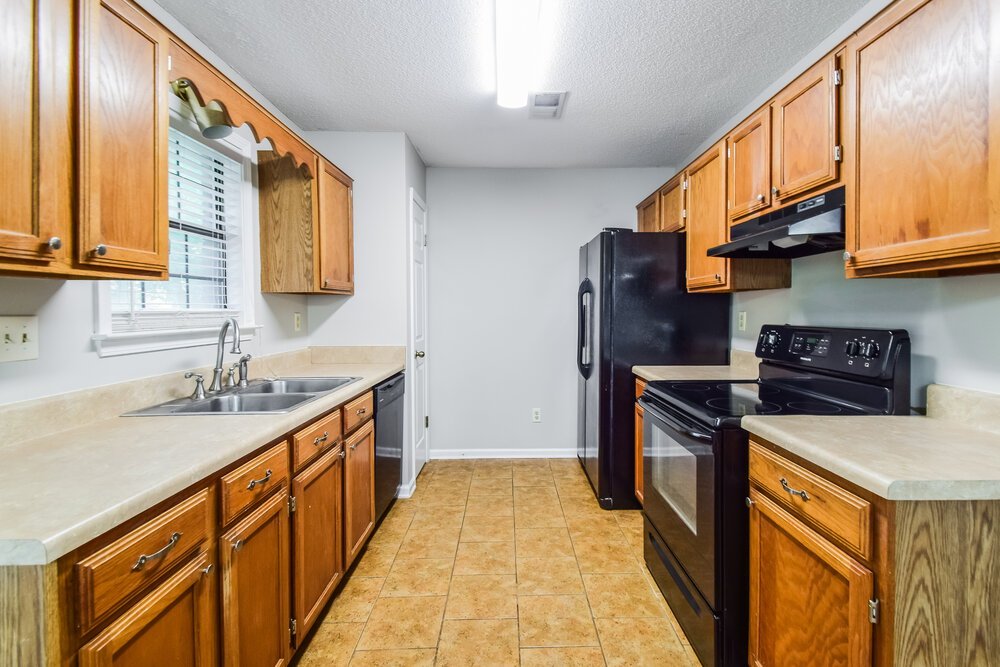 3-Bed Rental on 390 Cherry Tree photo 7