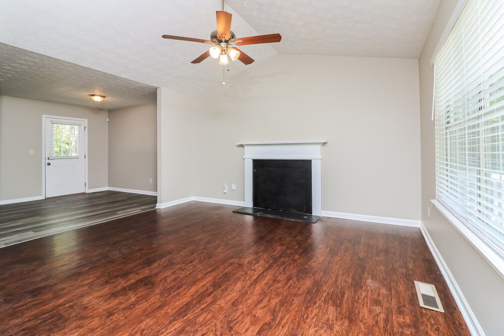3-Bed Rental on 3884 Welham Green photo 7