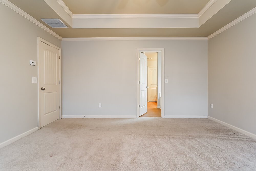 4-Bed Rental on 494 Lobdale Falls photo 7