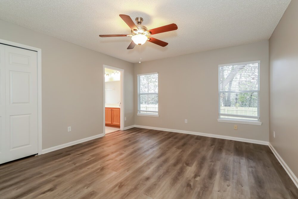 4-Bed Rental on 2621 Fernleaf Dr photo 7