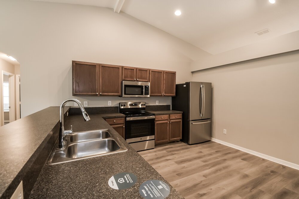 3-Bed Rental on 10161 Meadow Pointe photo 7