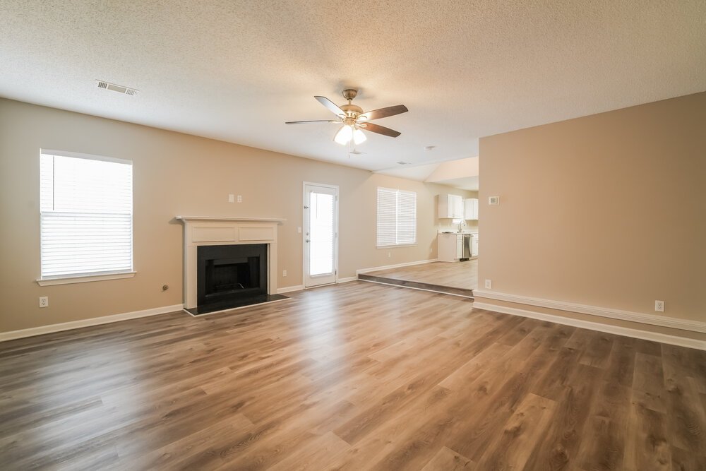 3-Bed Rental on 313 Randy Way photo 7