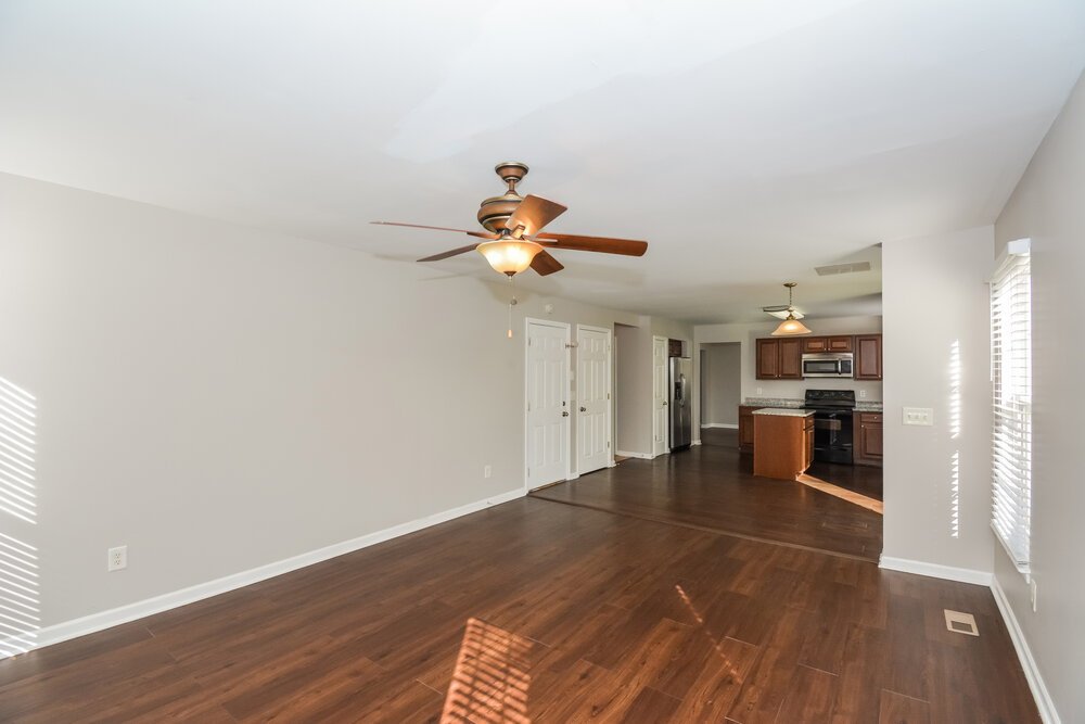 4-Bed Rental on 1437 Timber Ridge photo 7