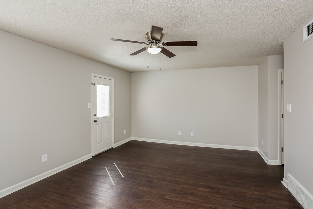 2-Bed Rental on 7760 Biloxi Cv photo 7