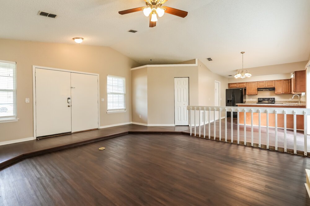 3-Bed Rental on 1863 Sherwood Dr photo 7