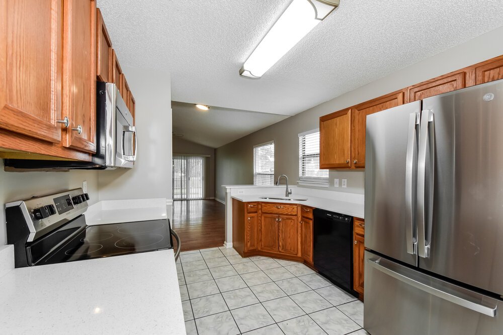 3-Bed Rental on 1976 Hunters Trace photo 7