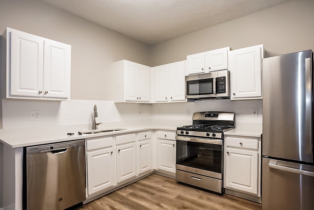 3-Bed Rental on 444 Village Bluff photo 7