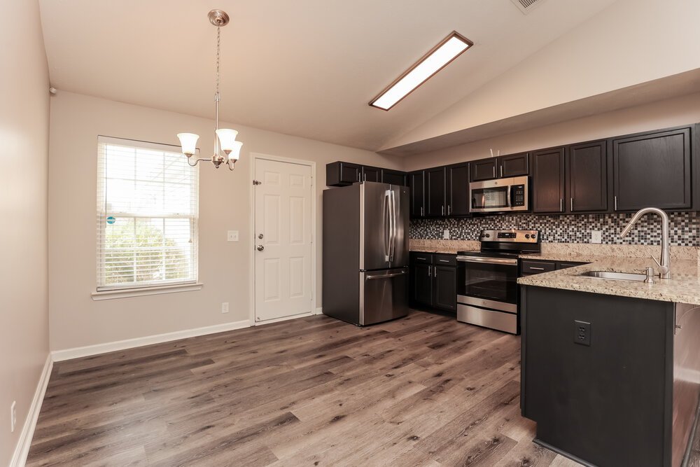 3-Bed Rental on 1316 S Hampton photo 7
