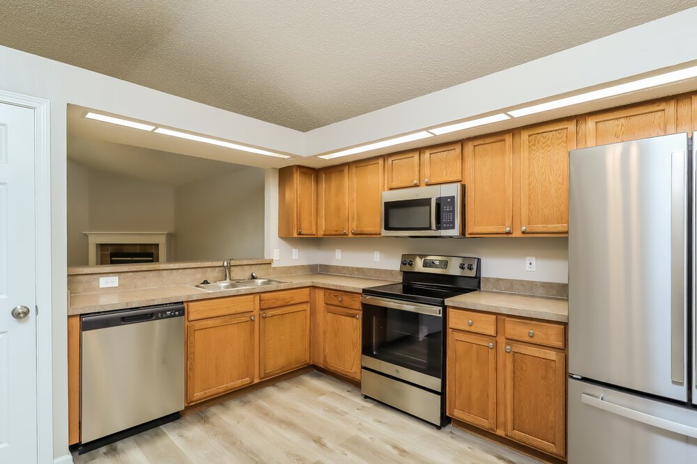 3-Bed Rental on 2978 Centerwood Dr photo 7