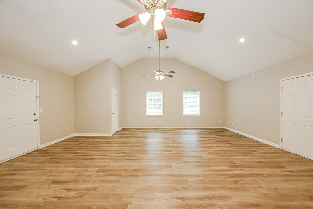 3-Bed Rental on 108 Riverwood Dr photo 8