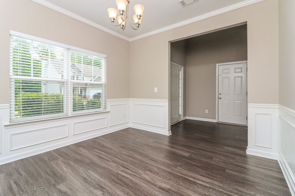 4-Bed Rental on 398 Fieldcrest Drive photo 8