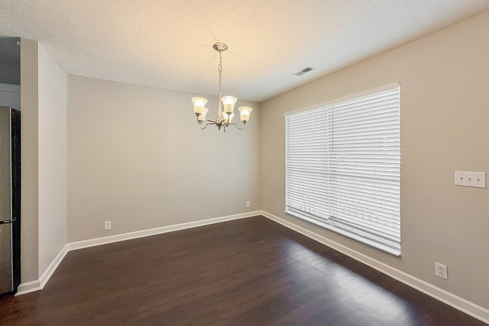 4-Bed Rental on 3134 Creekview Ln photo 8