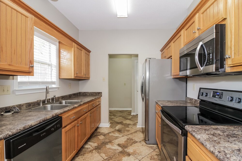 4-Bed Rental on 15 Austin Cir photo 8