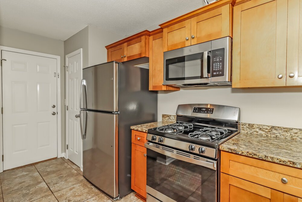 3-Bed Rental on 702 Shoal Circle photo 8