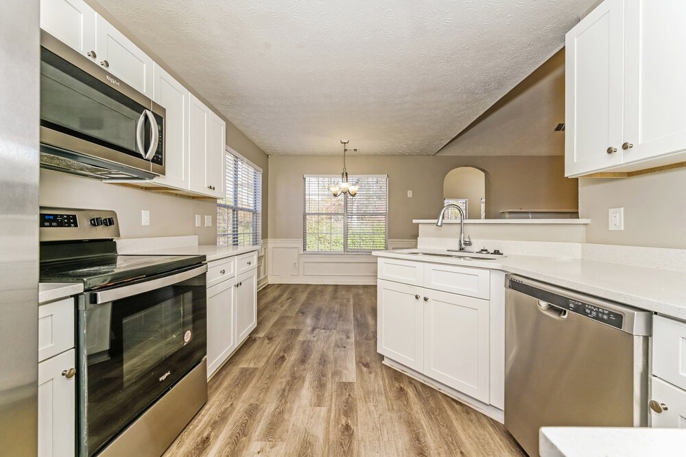 4-Bed Rental on 654 Highpoint Way photo 8