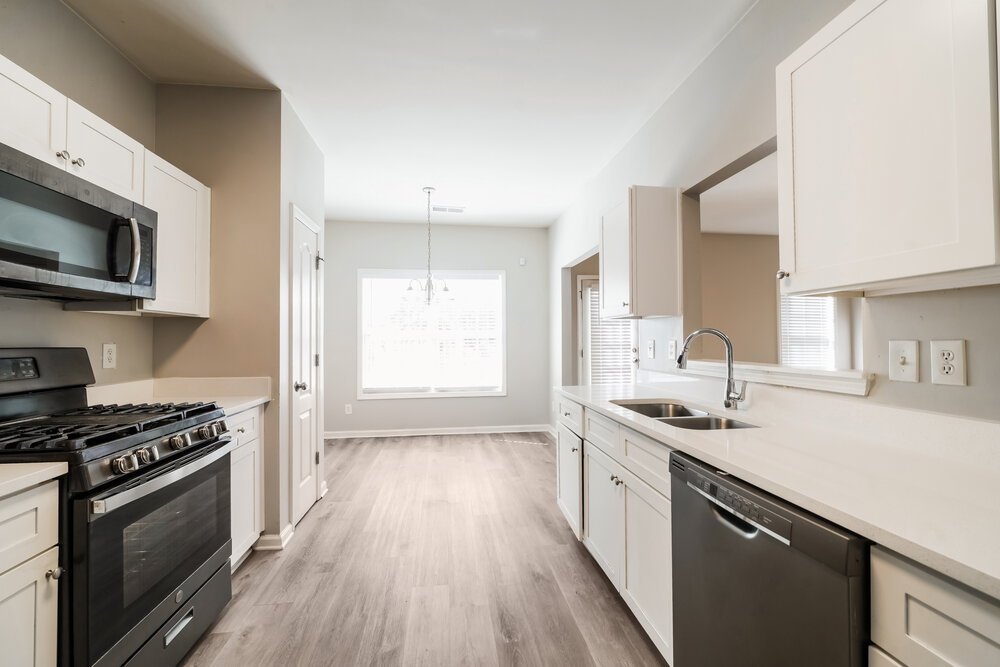 5-Bed Rental on 8074 Colton Creek photo 8