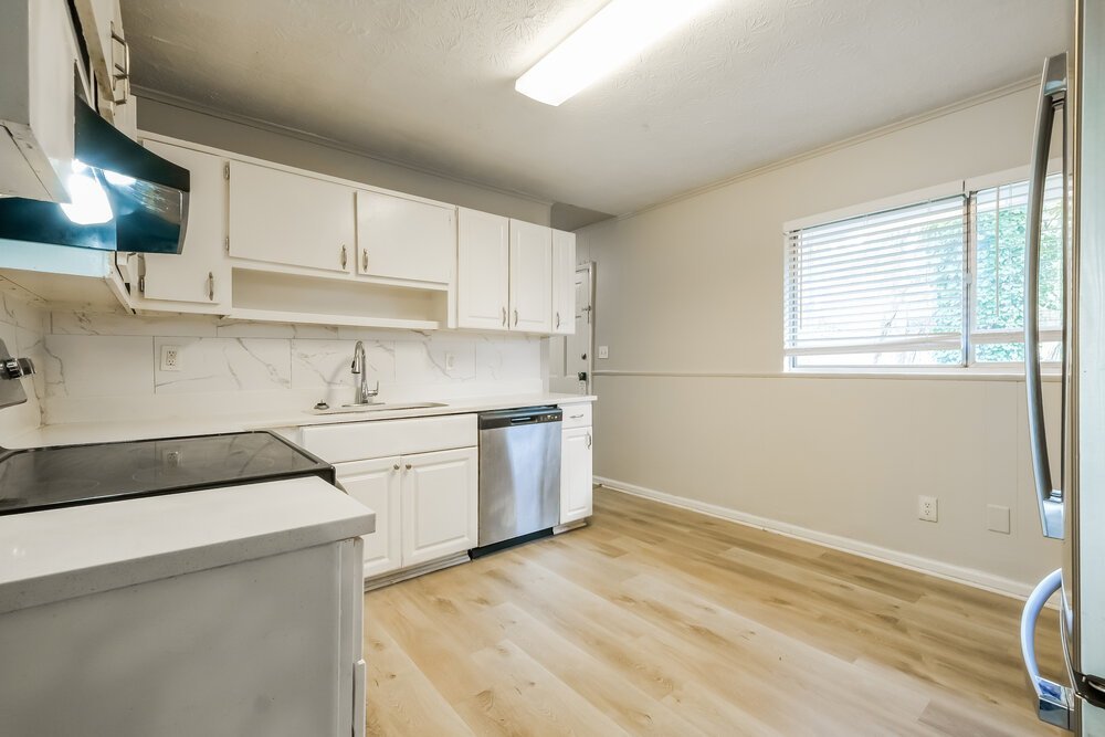 4-Bed Rental on 8268 Dunellen Lane photo 8