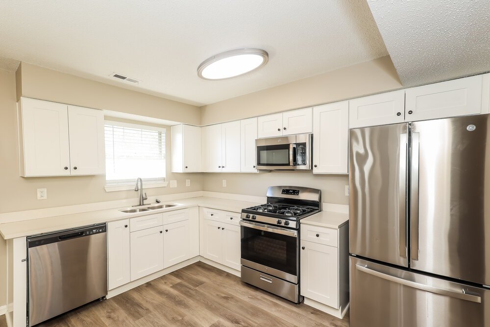 3-Bed Rental on 7605 Briar Crest photo 8