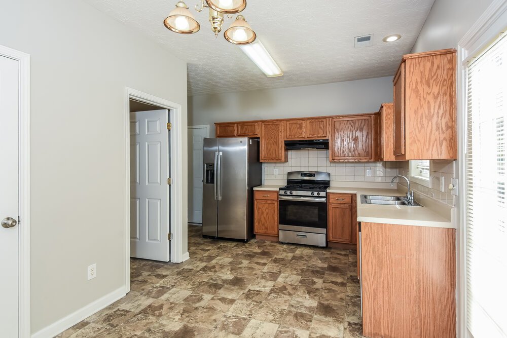 3-Bed Rental on 2217 Baker Carter photo 8