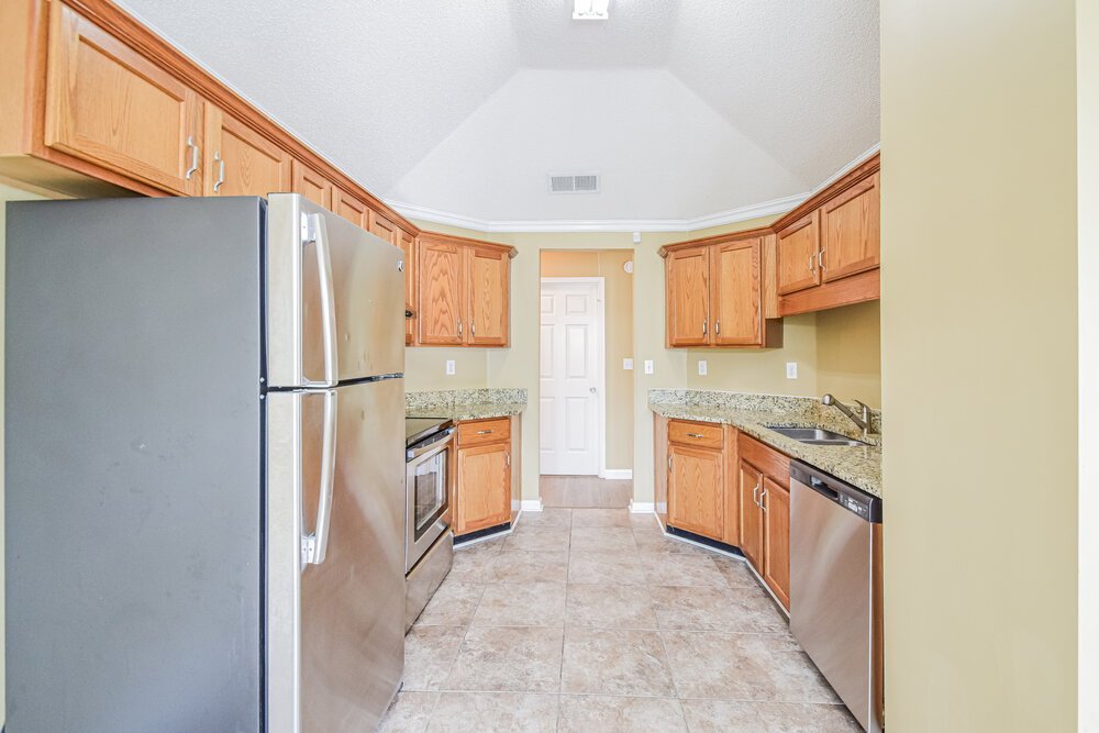 3-Bed Rental on 430 N Ericson photo 8
