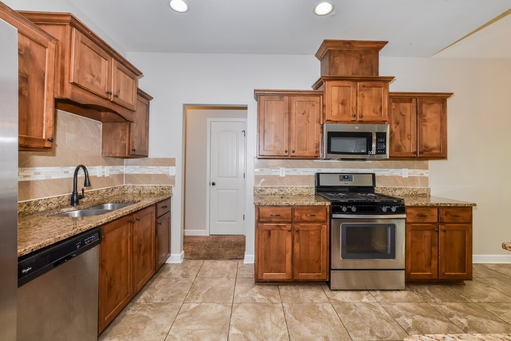 4-Bed Rental on 2674 Champion Hills photo 8