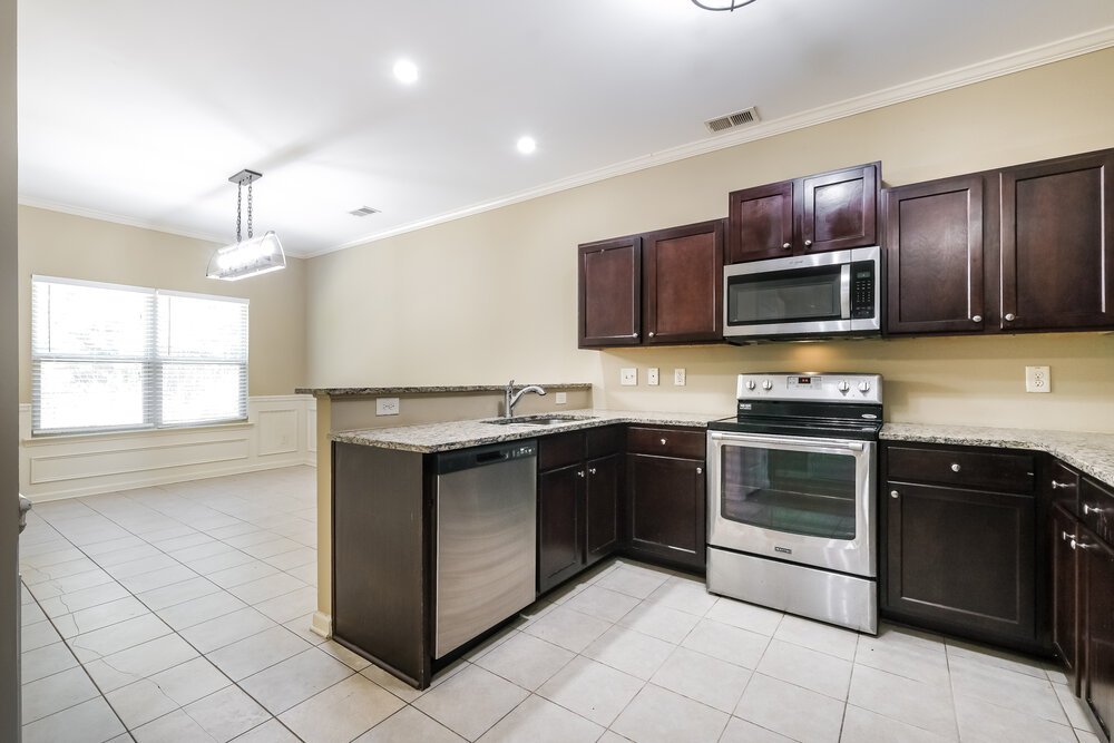 4-Bed Rental on 40 Hamil Ct photo 8