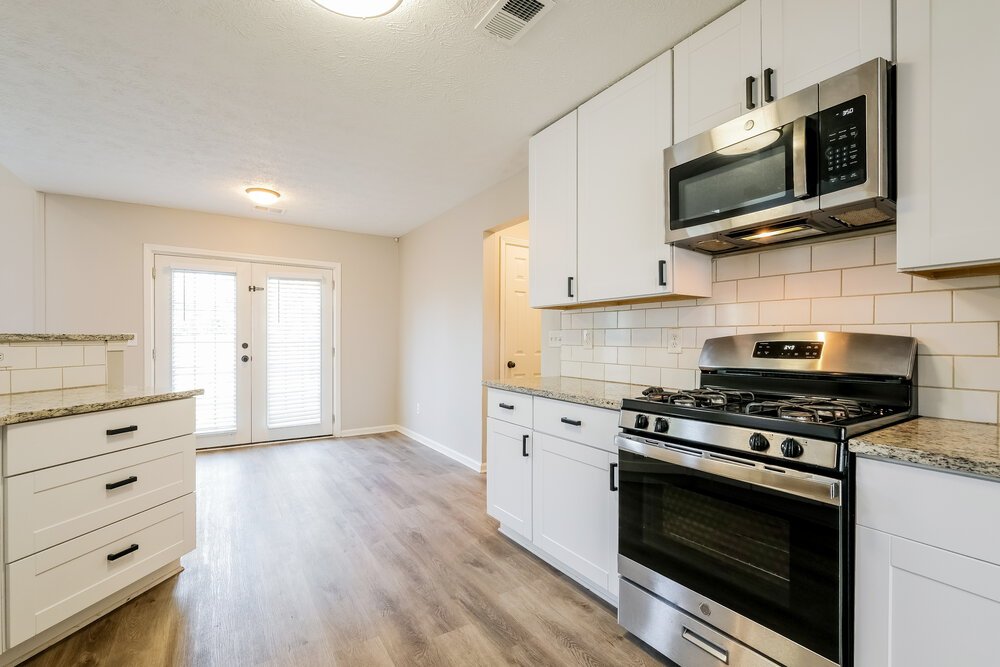 3-Bed Rental on 27 Polo Flds photo 8