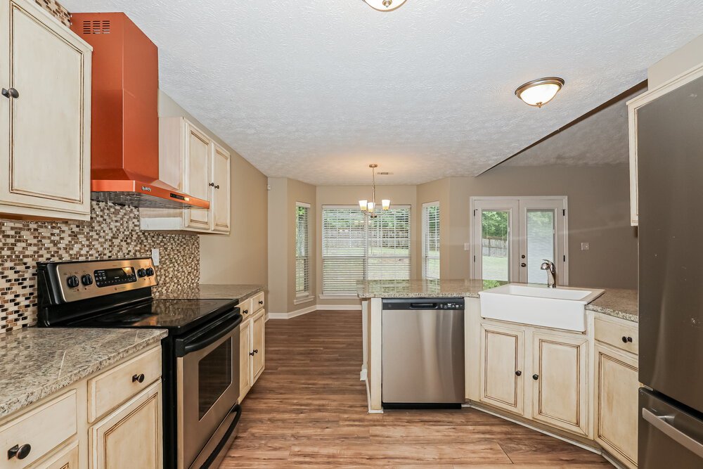 3-Bed Rental on 26 Cindy Ct photo 8