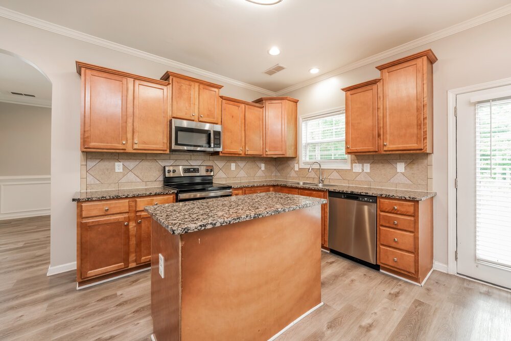 4-Bed Rental on 2054 Jessica Way photo 8