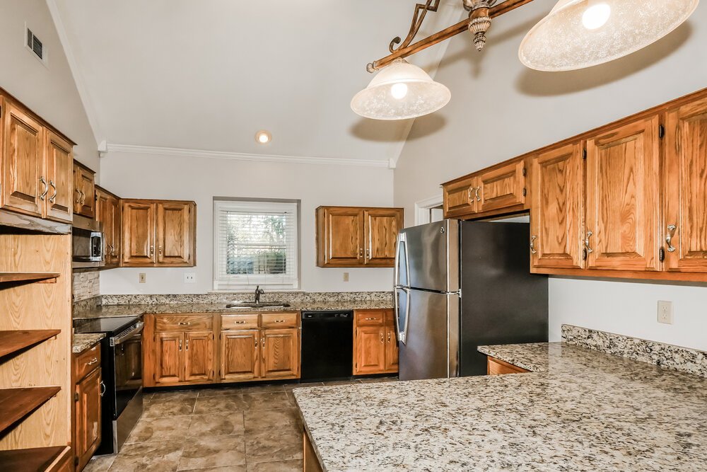 4-Bed Rental on 2279 Hickory Path photo 8