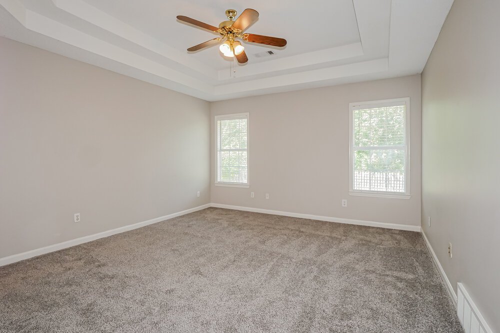 4-Bed Rental on 661 Shelley Renee photo 8