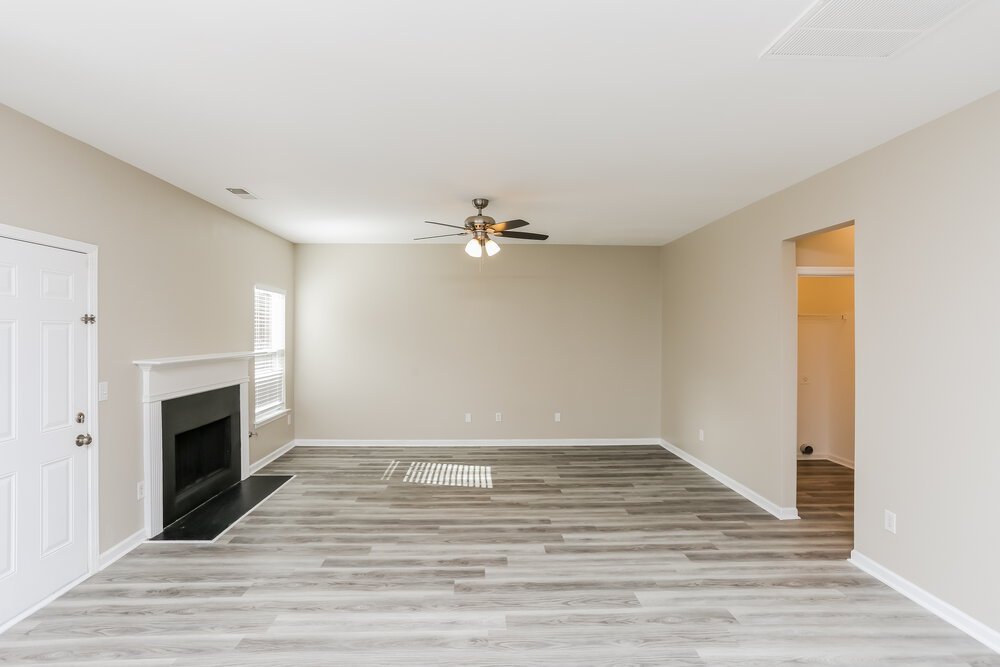 4-Bed Rental on 4225 Fourth Rail photo 8