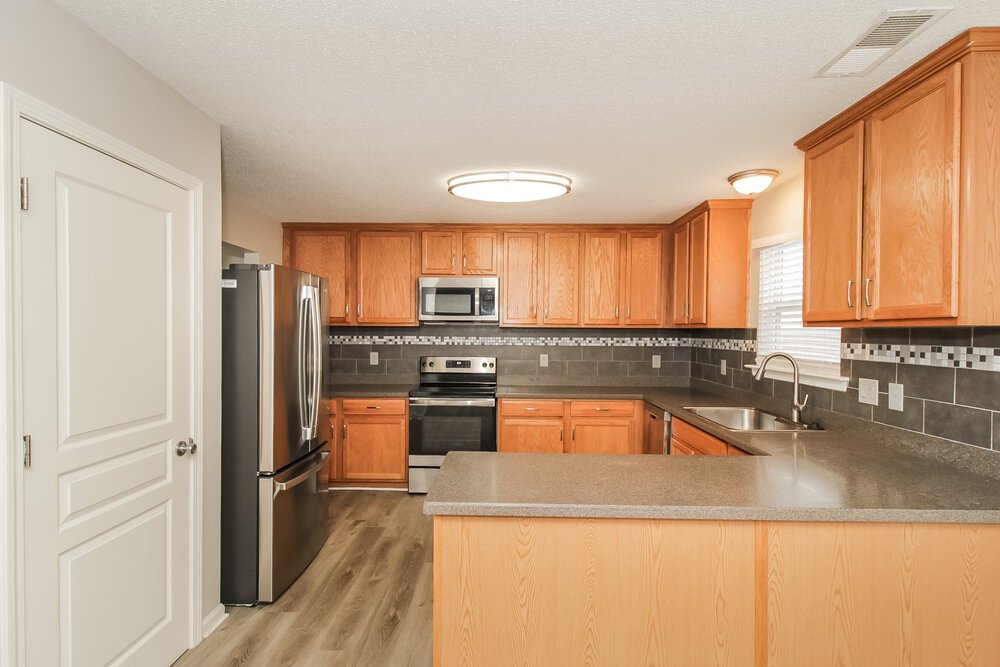 4-Bed Rental on 494 Darbys Run photo 8