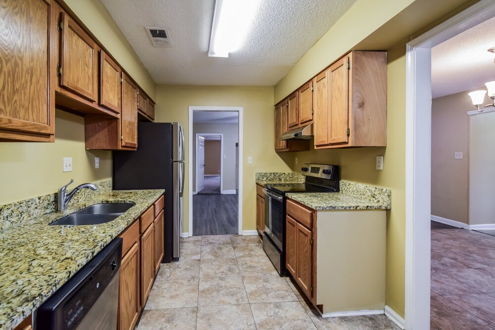 4-Bed Rental on 2176 Woodfield Park photo 8