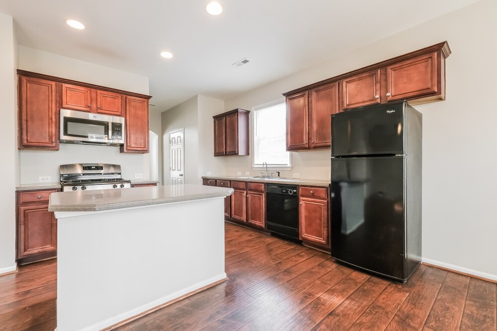 4-Bed Rental on 4616 Burnt Fork photo 8