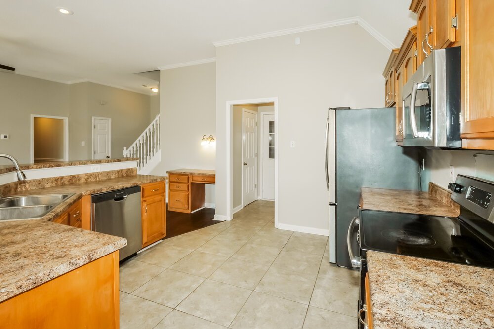 3-Bed Rental on 145 Cameron Dr photo 8