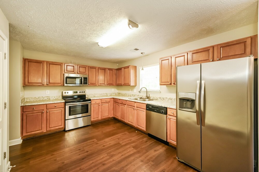4-Bed Rental on 1127 Sunnycrest Ct photo 8