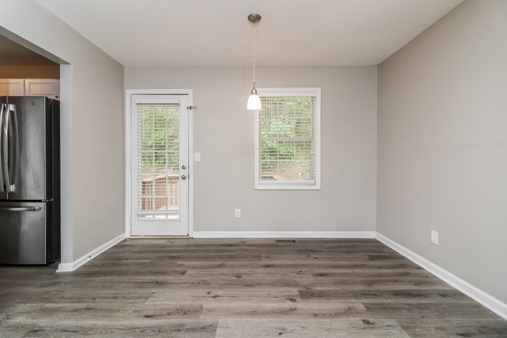 3-Bed Rental on 213 Hampton Drive photo 9