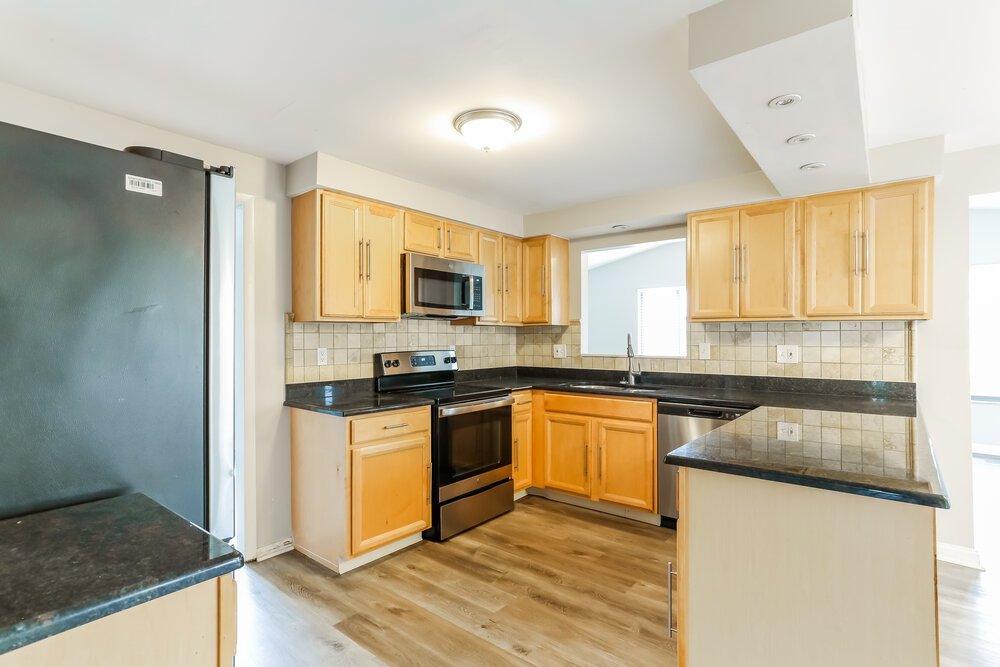 3-Bed Rental on 12143 Twincreek Dr photo 9
