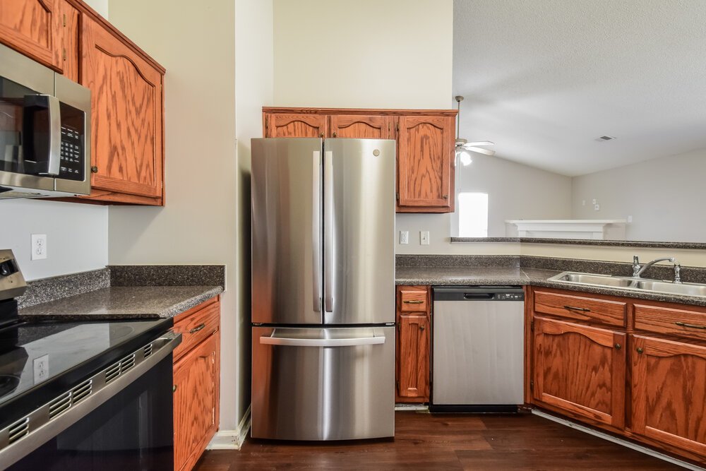 3-Bed Rental on 1708 Cherry Creek photo 9