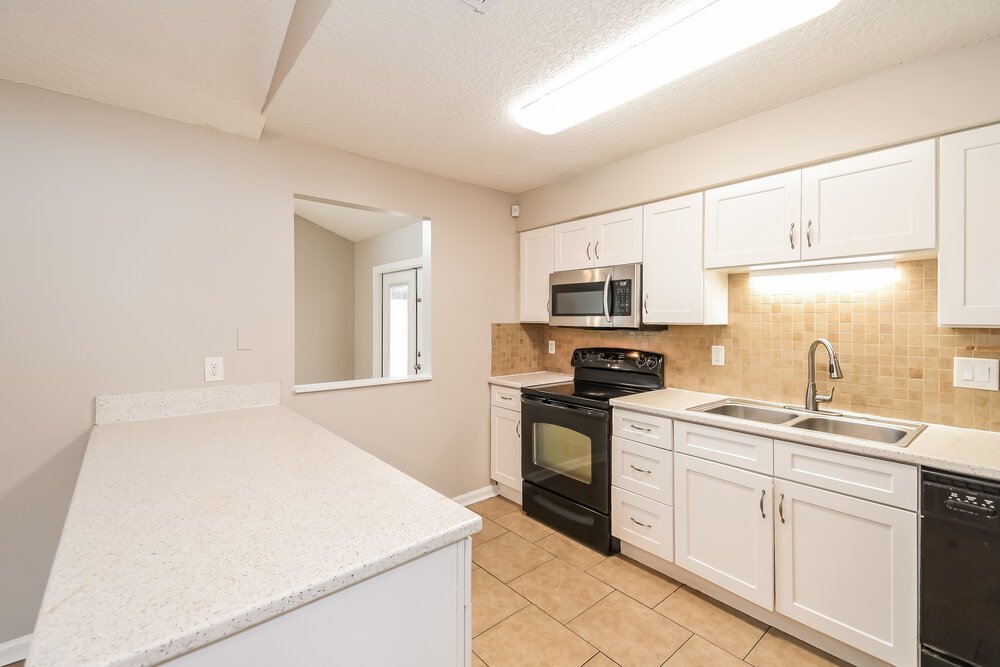 3-Bed Rental on 1967 Bluebird Run photo 9