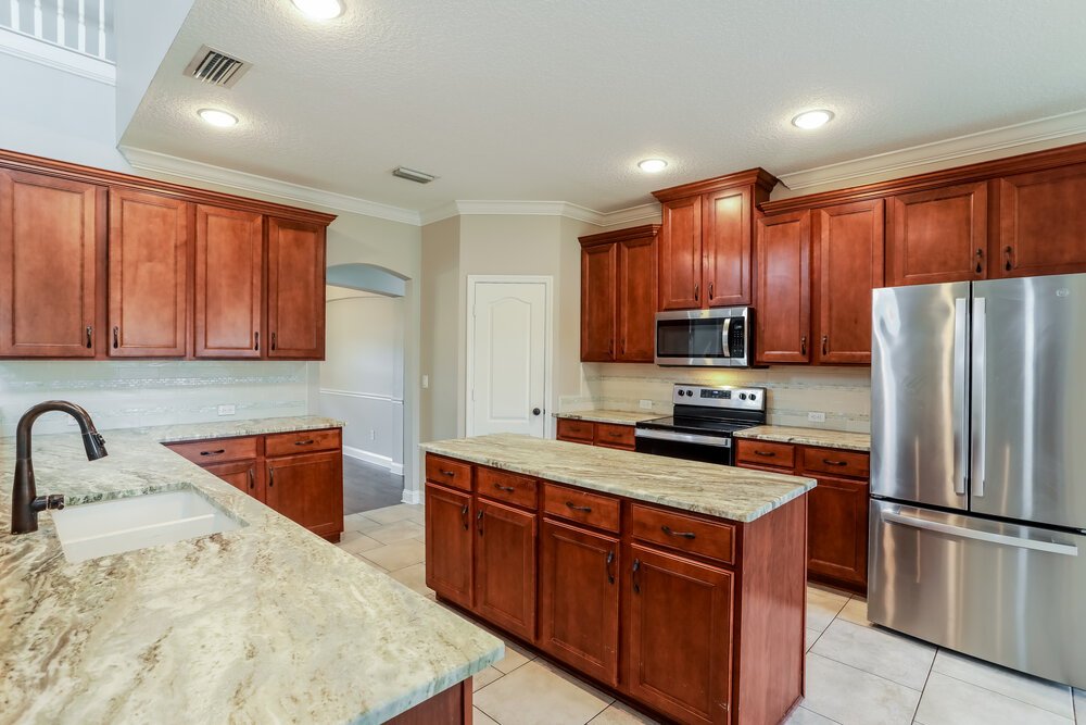 4-Bed Rental on 4856 Monroe Forest photo 9