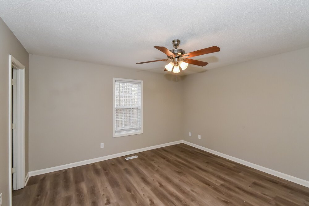3-Bed Rental on 816 Regency Ct photo 9