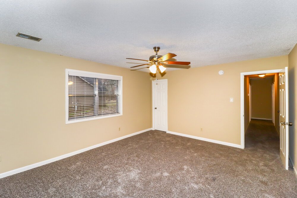 4-Bed Rental on 9091 S Wilderwood photo 9