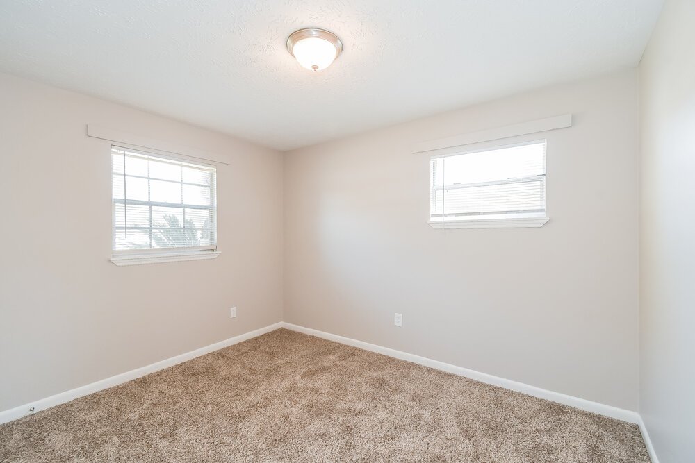 4-Bed Rental on 5664 Minocqua St photo 9