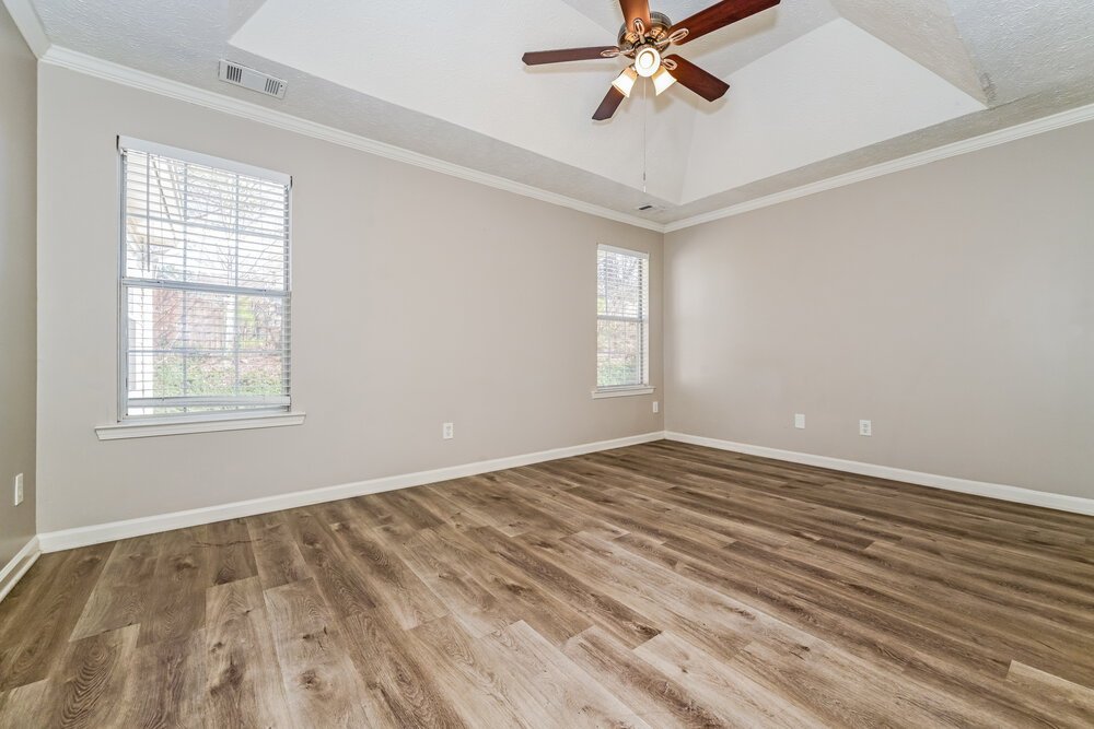 4-Bed Rental on 654 Highpoint Way photo 9