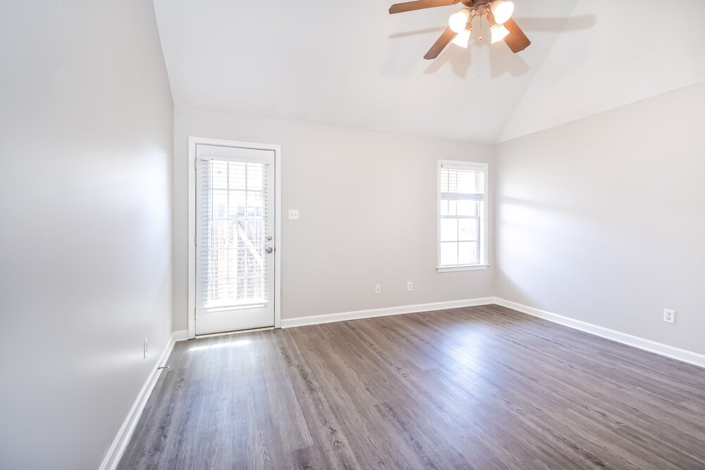 3-Bed Rental on 10173 Evening Hill photo 9