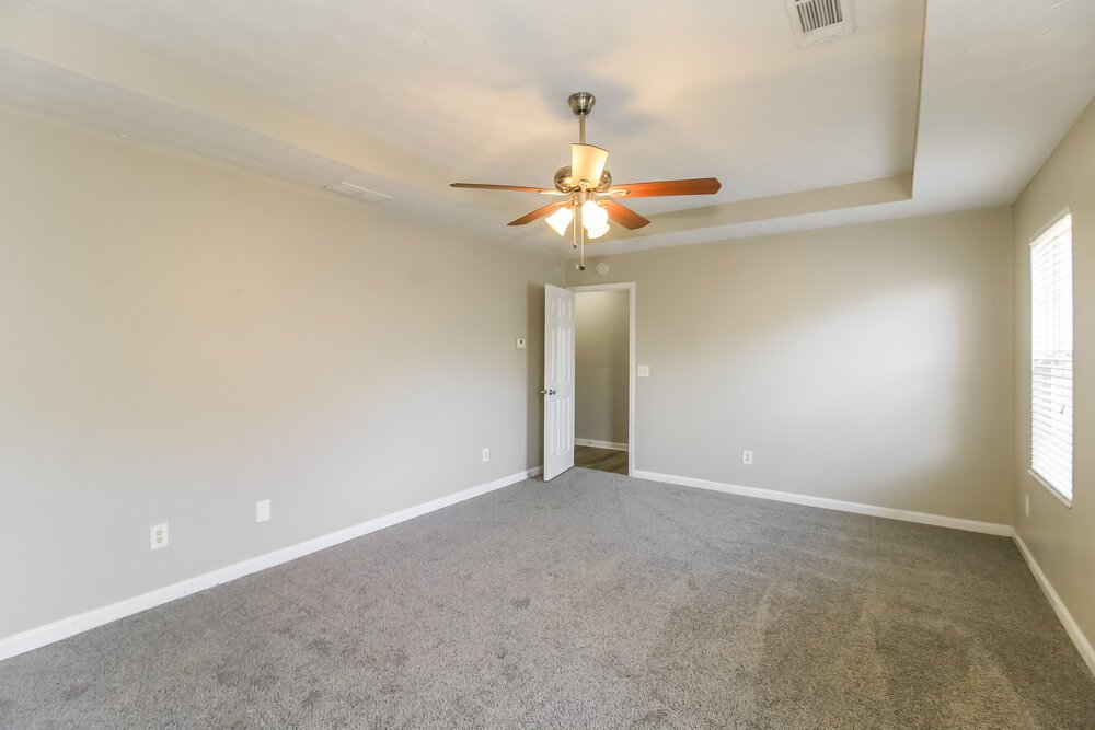 3-Bed Rental on 465 Cathedral Dr photo 9
