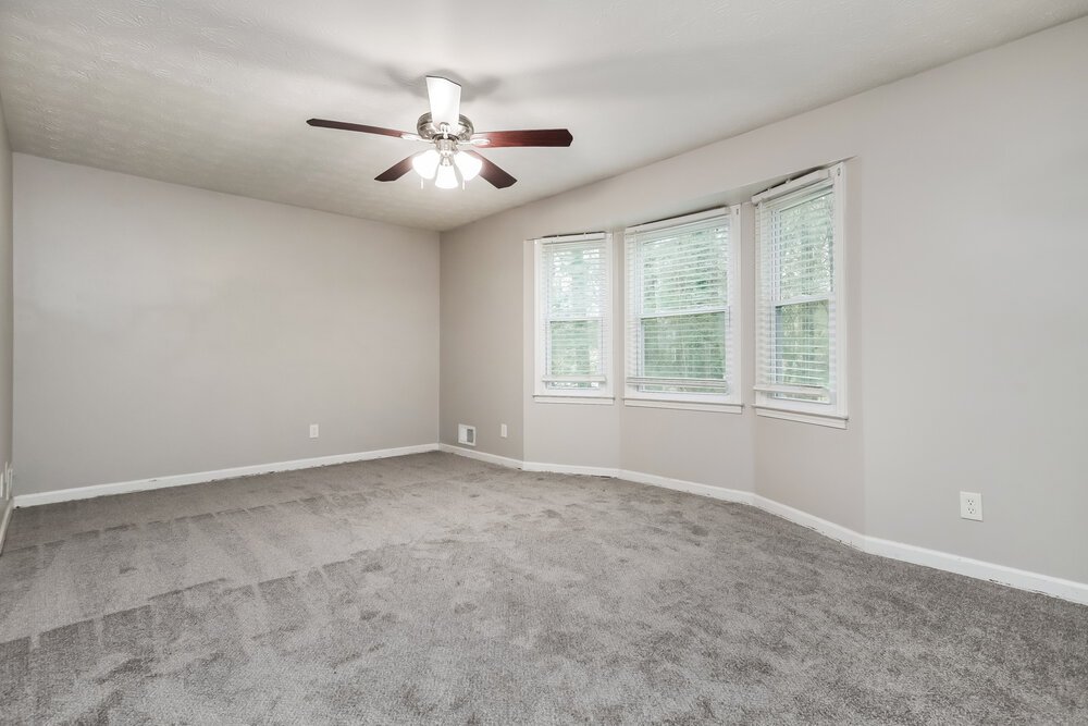 3-Bed Rental on 661 Greenview Ave photo 9