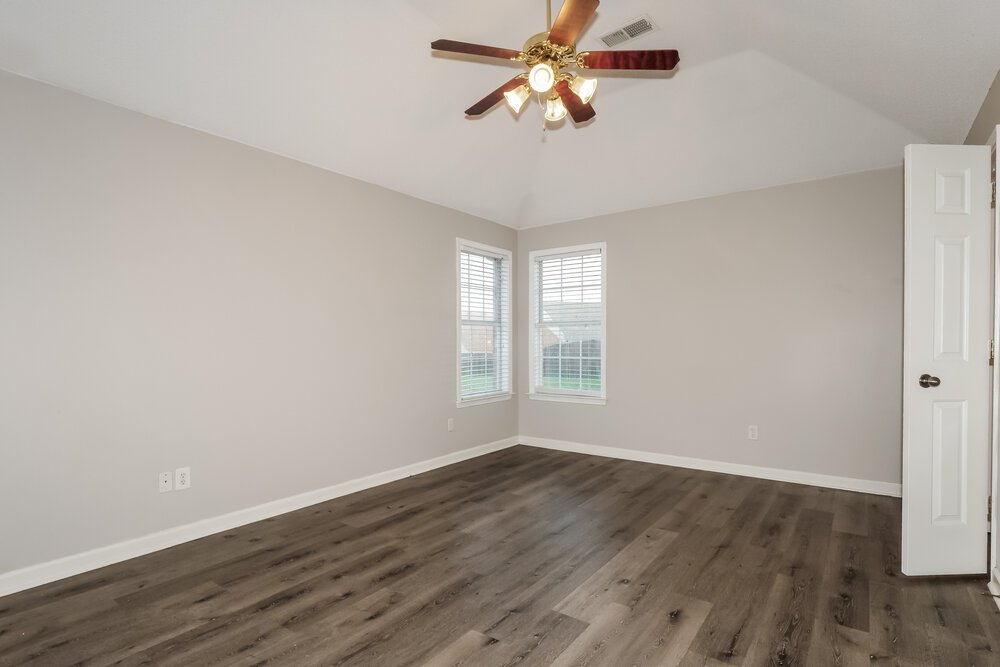 4-Bed Rental on 9775 Misty Bay photo 9